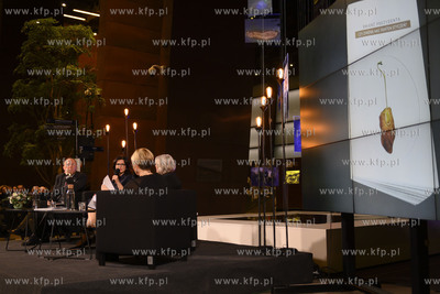 Gdańsk. ECS. Premiera książki  Katarzyny Żelazek...