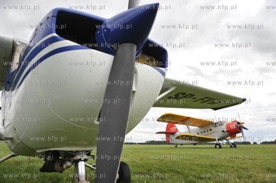 Lotnisko w Pruszczu Gdanskim w dniu 80 lecia Aeroklubu...