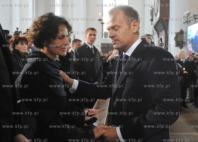 Bazylika Mariacka w Gdansku. Uroczystosci pogrzebowe...