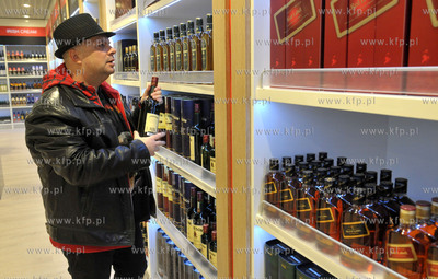 Pierwszy dzien funkcjonowania nowego terminalu T2 gdańskiego...