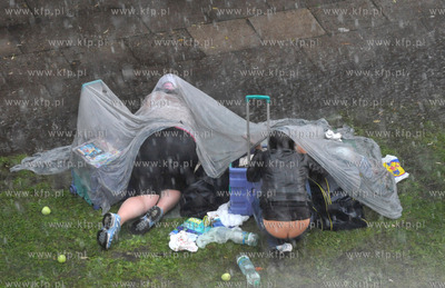 Gdansk. Podwale Staromiejskie. Gwaltowna burza zmusila...