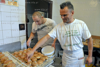 Tlusty czwartek w Cukierni Muszelka w Gdansku na ul....