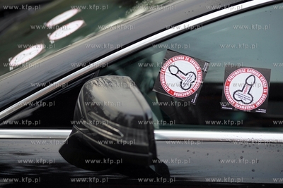 Sopot. Ul. Armii Krajowej. Na zle zaparkowane auto...