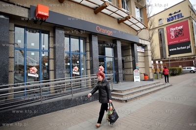 Gdansk Wrzeszcz. Salon firmy telekomunikacyjnej Orange,...