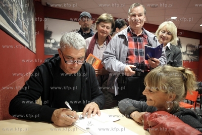 Gdansk. Biblioteka Manhattan w CH Manhattan. Spotkanie...