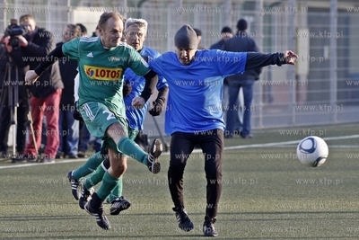 Gdansk. Boisko przy ul. Traugutta.  Sylwestrowy mecz...