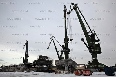 Stocznia Remontowa Nauta S.A. buduje statki na pochylniach...