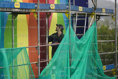 Gdańsk Zaspa. Monumental art. Nz. powstaje mural autorstwa...