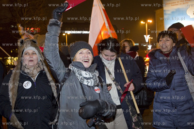 Gdańsk. Targ Drzewny. Demonstracja środowisk opozycyjnych...