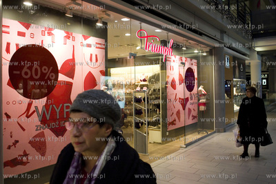 Wyprzedaże w Centrum Handlowym Manhattan w Gdańsku...