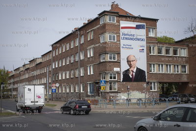 Kampania wyborcza do Europarlamentu. Skrzyżowanie...