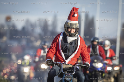 Gdańsk. Mikołaje na motocyklach po raz 17. przejechali...