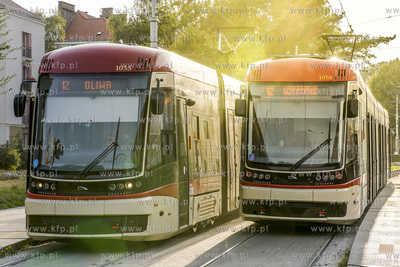 Tramwaje Pesa Jazz Duo na ul. Kartuskiej. 24.09.2020...