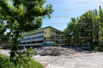 Rozbiórka dawnego Centrum Logistyki Poczty Polskiej...