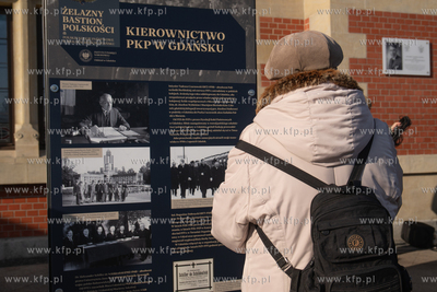 Plac przed Dworcem Głównym PKP w Gdańsku. Otwarcie...