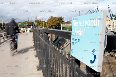 Na gdańskich mostach i wiaduktach pojawiły się tabliczki...