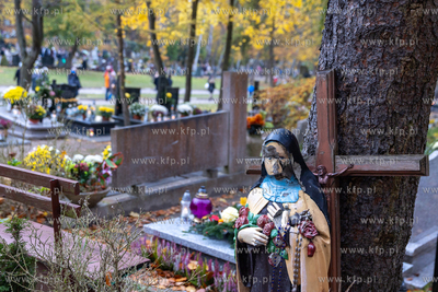 Dzień Wszystkich Świętych na Cmentarzu Srebrzysko....