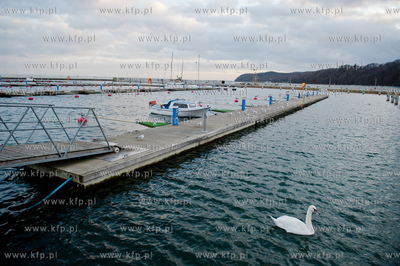 Gdynia. Zima w porcie jachtowym.
04.01.2012
fot....