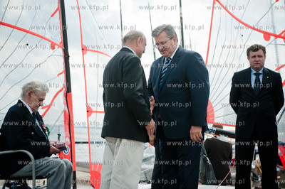 Sopot. Plaza przy Sopockim Klubie Zeglarskim. Ceremonia...