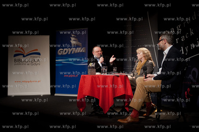 Gdynia. Teatr Miejski im Witolda Gombrowicza. Jesienne...