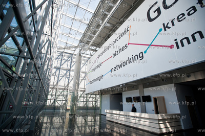 Gdynia. Uroczyste otwarcie nowych obiektow
Pomorskiego...