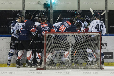 Gdańsk. Hala Oliwia. Polska Hokej Liga. Mecz o utrzymanie...