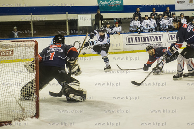 Gdańsk. Hala Oliwia. Polska Hokej Liga. Mecz o utrzymanie...