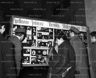 Fotograficzna Kronika Studencka w gmachu Poltechniki...
