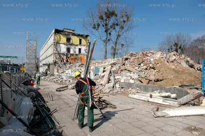 Rozbiorka dawnej wytworni slodyczy Baltyk, pozniej...