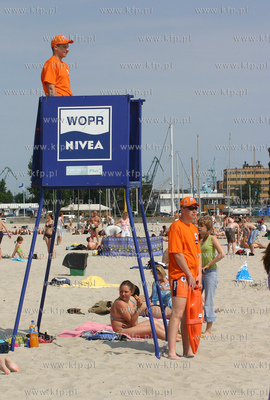 Ratownicy WOPR z gdynskiej plazy. 
17.06.2006 Fot....