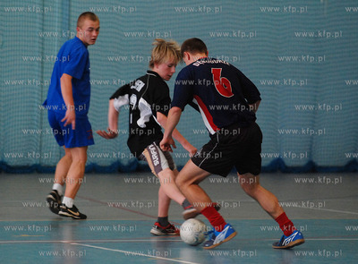 Ostatnia koejka Ligi Pilki Halowej gminy Kosakowo.
06.01.2008
fot....