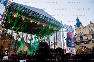 WOSP, Krakow. Scena muzyczna na Rynku Glownym. 11.01.2009...