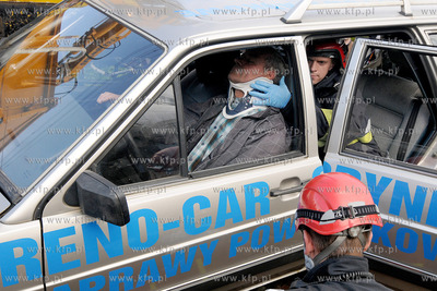 Na strzezonym przejezdzie kolejowym przy ul. Puckiej...