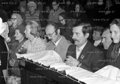 Delegacja Solidarnosci na mszy w kosciele sw. Krzyza...