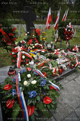 Cmentarz zolnierzy Armii Radzieckiej w Gdansku po uroczystosciach...