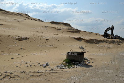 Budowa autostrady A1 na odcinku Torun - Strykow. 25.04.2011...