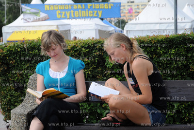 Gdynia. al. Jana Pawla II. Nadmorski Plener Czytelniczy,...