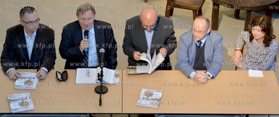 Muzeum Miasta Gdyni. Promocja ksiazki pt. Gdynia Zachod...