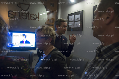 Wieczor wyborczy w sztabie kandydata na prezydenta...