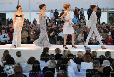 Sopot Fashion Day na molo w Sopocie. Pokaz kolekcji...