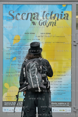 Gdynia. Reklama Sceny Letniej na Infoboxie.11.07.2014...