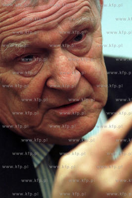 Mieczyslaw Rakowski - ostatni premier PRL Konferencja...