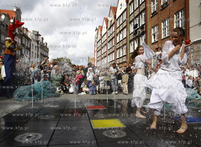 Gdansk. Uroczyste uruchomienie Fontanny Czterech Kwartalow,...