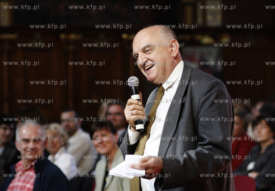 Gdansk. Dwor Artusa. Konferencja poswiecona 145-leciu...