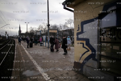 Dworzec kolejowy Gdansk Wrzeszcz. Peron pociagow dalekobierznych.
28.12.2011
fot....