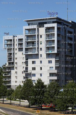 Zespol wiezowcow CityPark na gdanskiej Zaspie. 07.08.2014...