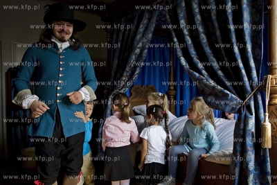 Gdańsk. Dwór Artusa. Parapetówka w pokoiku Panienki...