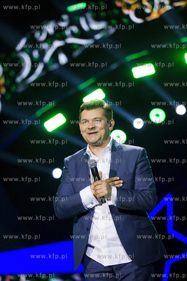 Stężyca. Disco Pod Gwiazdami. Nz. Zenon Martyniuk.
12.08.2017
fot....