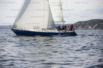 Gdynia.  Regaty o puchary: Komandora JKMW zorganizowane...