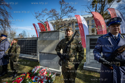 Cmentarz Ofiar Hitleryzmu na Zaspie. Pomnik W Hołdzie...